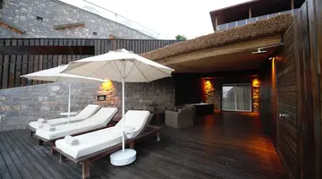 MANASPARK DELUXE HOTEL