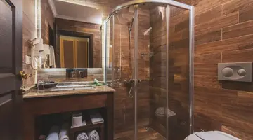 MANASPARK DELUXE HOTEL