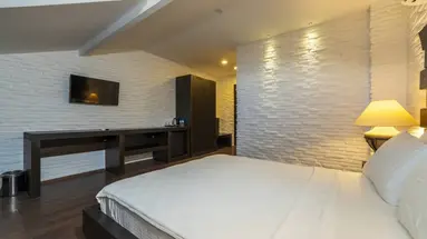 MANASPARK DELUXE HOTEL
