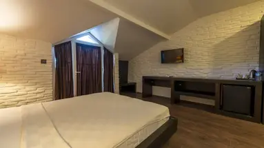MANASPARK DELUXE HOTEL