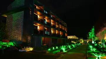 MANASPARK DELUXE HOTEL