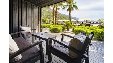 MANASPARK DELUXE HOTEL