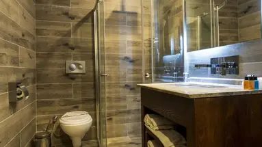 MANASPARK DELUXE HOTEL