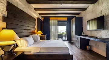 MANASPARK DELUXE HOTEL