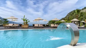 MANASPARK DELUXE HOTEL