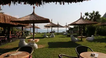 MANASPARK DELUXE HOTEL