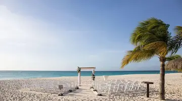 Manchebo Beach Resort and Spa 4