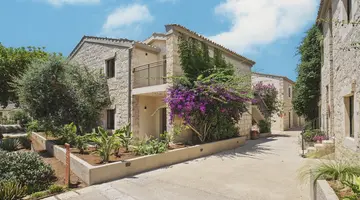 Mangia's Costa Ragusa Borgo