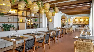 Mangia’s Santa Teresa Resort