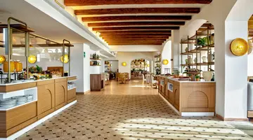 Mangia’s Santa Teresa Resort