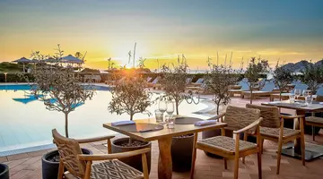 Mangia’s Santa Teresa Resort