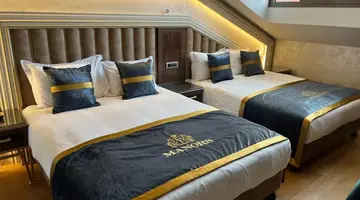 MANORS HOTEL