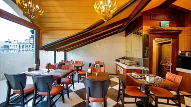 MANORS HOTEL