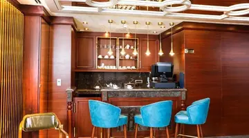 MANORS HOTEL