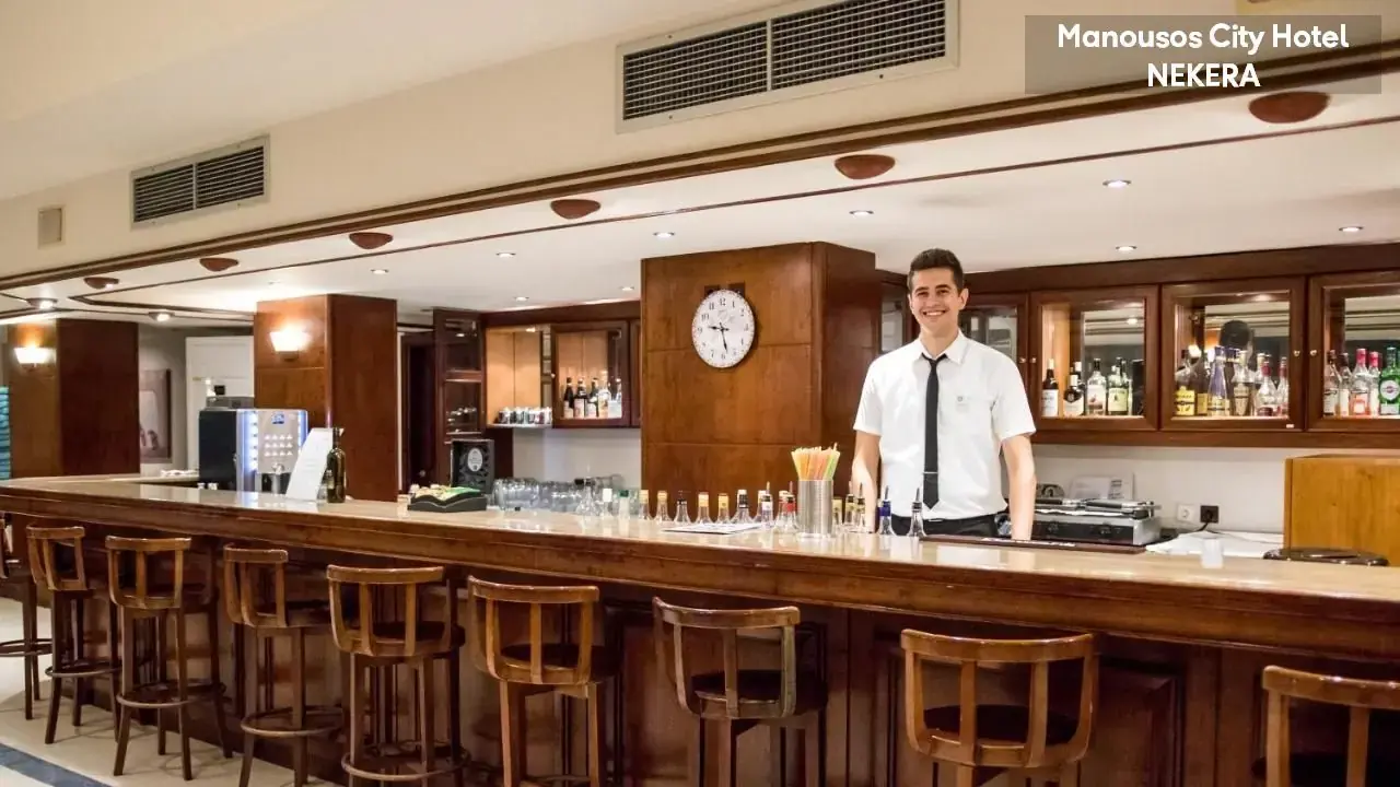 Manousos City Hotel