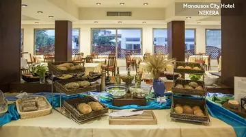 Manousos City Hotel