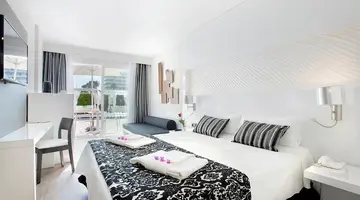 Mar Hotels Playa de Muro Suites