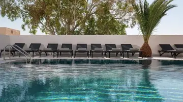 MAR n MAR Crown Hotel &amp Suites