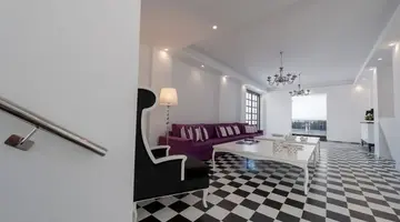 MAR n MAR Crown Hotel &amp Suites