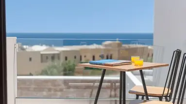MAR n MAR Crown Hotel &amp Suites