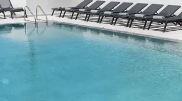 MAR n MAR Crown Hotel &amp Suites