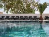 MAR n MAR Crown Hotel & Suites