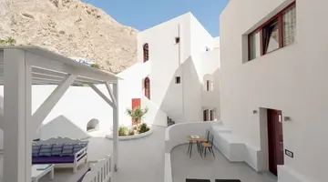 MAR n MAR Crown Hotel & Suites