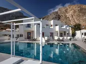 Mar N Mar Crown Santorini Hotel and Suites
