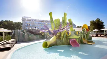 Mar Playa de Muro Suites