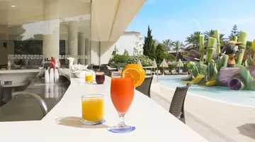 Mar Playa de Muro Suites
