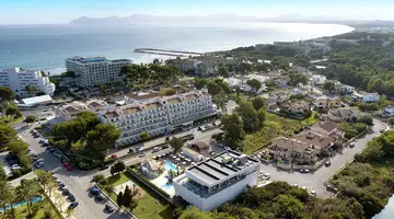 Mar Playa de Muro Suites