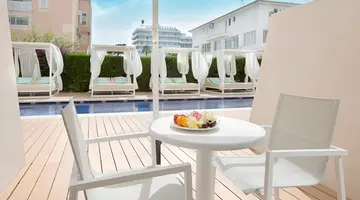 Mar Playa de Muro Suites