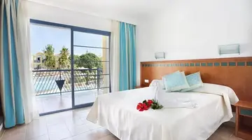 MAR SENSES PARADISE CLUB & SPA
