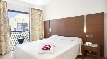 MAR SENSES PARADISE CLUB & SPA