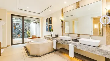 MARADIVA VILLAS RESORT &SPA