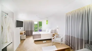 MARATHON BEACH RESORT