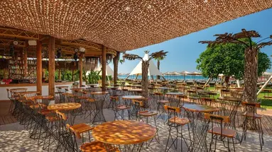 Mardan Palace