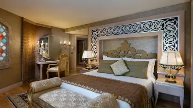 Mardan Palace