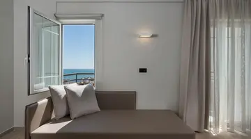 Mare Blue Suites (Adult Only 16+)