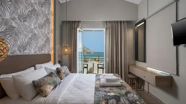 Mare Blue Suites (Adult Only 16+)