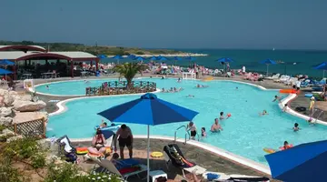 Mareblue Beach