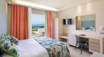 Mareblue Beach