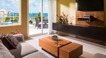Margaritaville Island Reserve Riviera Cancun by Karisma