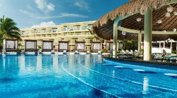 Margaritaville Island Reserve Riviera Cancun by Karisma