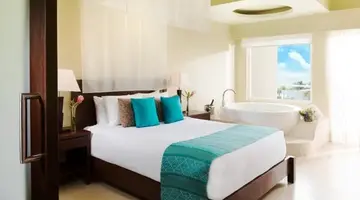 Margaritaville Island Reserve Riviera Cancun by Karisma