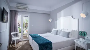 Mari Kristin Beach Hotel (Adults Only 14