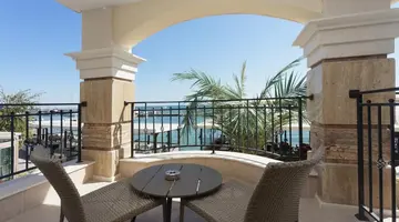 Maria Palace Aparthotel