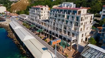 Maria Palace Aparthotel