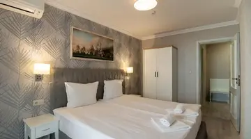 Maria Palace Aparthotel