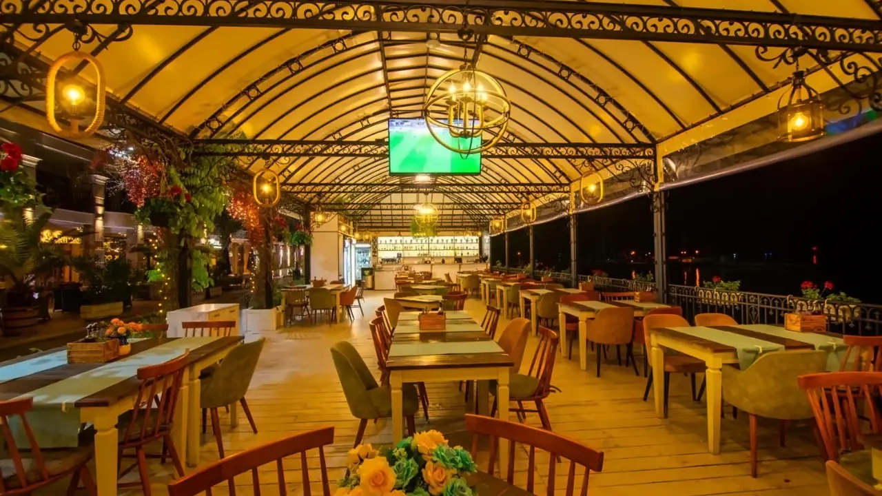 Maria Palace Aparthotel
